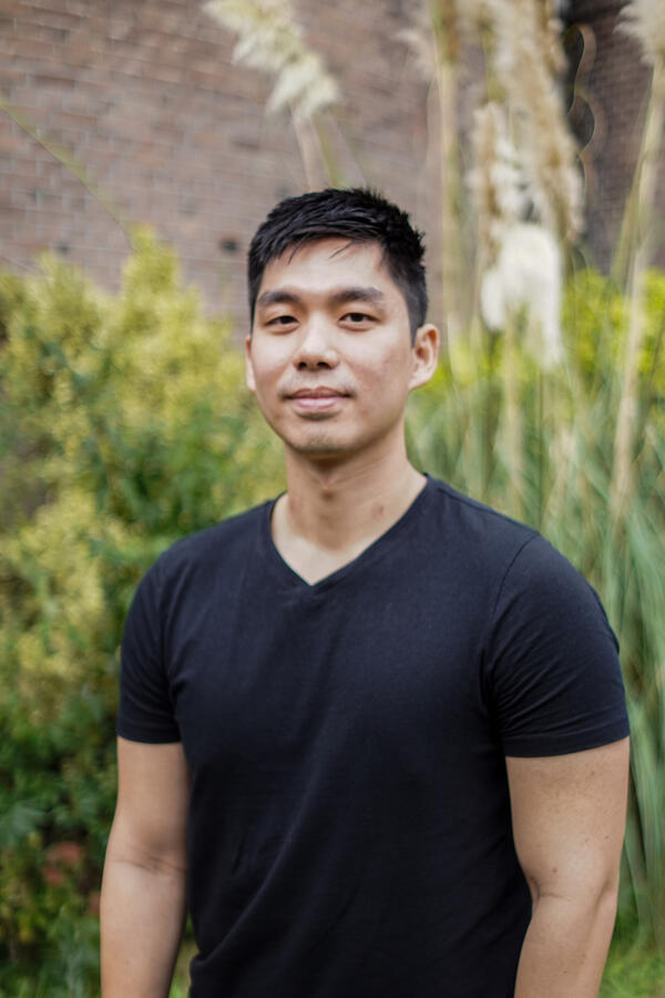 Frans Loekito - Bass